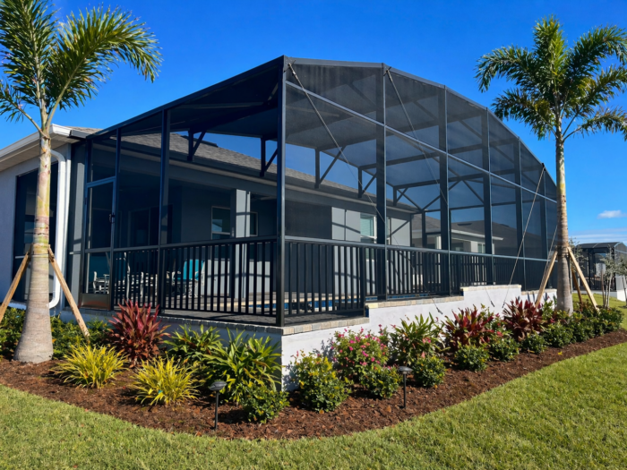 Pool screen enclosure