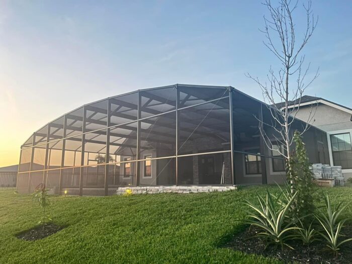 Pool screen enclosure